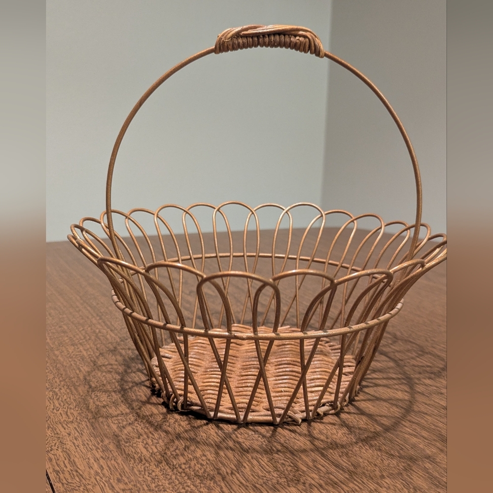 Decorative Gold Tone Metal Wire Basket W Woven Wicker Base